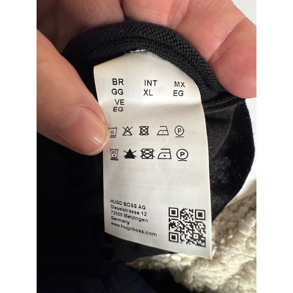 Hugo Boss Slim Fit Extra Fine Merino Wool Black V-Neck Sweater - XL - Picture 7 of 10